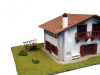Фото Сборная деревянная модель деревенского дома Artesania Latina Chalet kit de Caserío con carro, 1/72 | Инномарт
