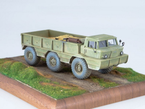 Сборная модель AVD Вездеход-Амфибия ЗИЛ-132П, 1/43 | Инномарт