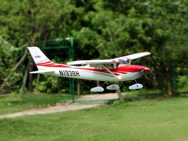 Р/У самолет Top RC Cessna 182 400 class красная 965мм 2.4G 4-ch LiPo RTF | Инномарт